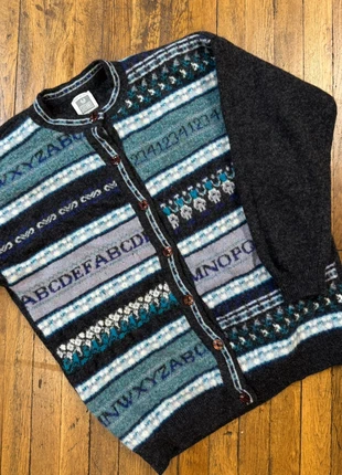 Cardigan vintage Stefanel en pure laine vierge, fabrication italienne., marque: Vintage Dressing, état: Bon état, taille: L / 40 / 12, 12,00 €, 13,30 € Protection acheteurs incluse