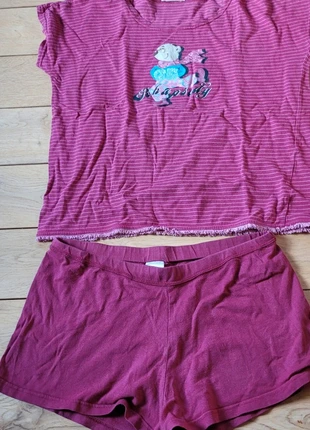 Pyjama Etam 38, merk: Etam, staat: Heel goed, maat: M / 38 / 10, € 2,00, € 2,80 inclusief Kopersbescherming