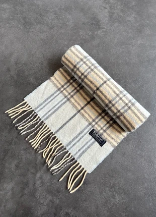 Écharpe femme burberry bleu clair cyan, marca: Burberry, estado: Bueno, 16,00 €, 17,50 € Protección al comprador incluida