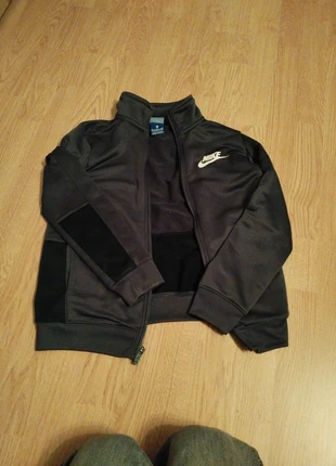 Veste Nike, marca: Nike, estado: Nuevo sin etiquetas, tamaño: 10 años / 140 cm, 7,00 €, 8,05 € Protección al comprador incluida