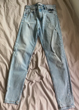 Tejanos Pitillo Stradivarius, brand: Stradivarius, condizioni: Ottime, taglia: L / IT 44 / EU 40, €4.00, €4.90 include la Protezione acquisti