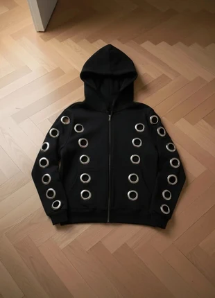 Hoodie noir oversized avec œillets métalliques streetwear, marke: OBSCURIS, zustand: Sehr gut, größe: M, 89,99 €, 95,19 € inklusive Vinted-Käuferschutz