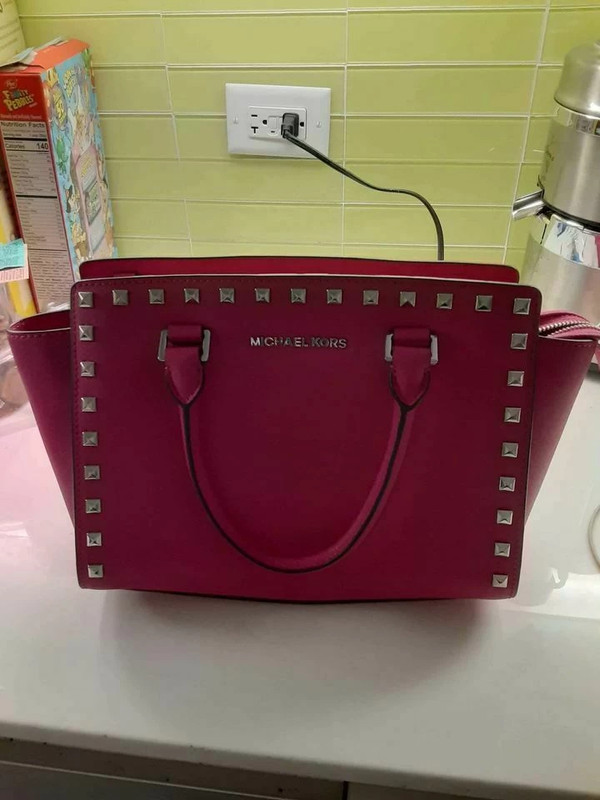 Adorable Hot Pink Michael Kors Purse in Good Condition (barely used!) -  Vinted