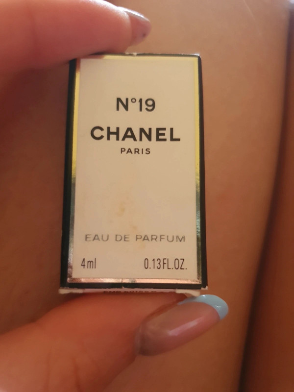 Miniature parfum Chanel N19 vintage pour collection - Vinted