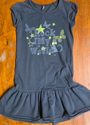 Robe épaisse, merk: Orchestra, staat: Heel goed, maat: 10 jaar / 140 cm, € 2,00, € 2,80 inclusief Kopersbescherming