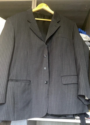 Blazer oversize rayé gris/noir 80s, merk: enzo canucci, staat: Heel goed, maat: L, € 45,00, € 47,95 inclusief Kopersbescherming