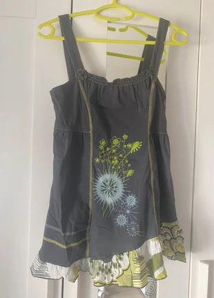 Top gris à bretelles fleuri Cache Cache , taille 40, brand: Cache Cache, condizioni: Ottime, taglia: L / IT 44 / EU 40, €3.00, €3.85 include la Protezione acquisti