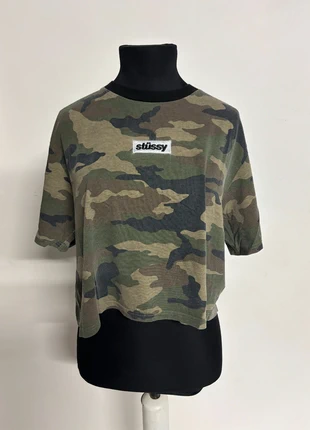 Maglietta Stussy croppata, brand: Stüssy, condizioni: Ottime, taglia: M / IT 42 / EU 38, €29.99, €32.19 include la Protezione acquisti