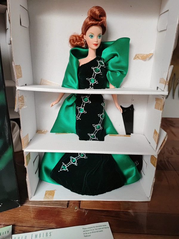 Barbie de la collection the jewel essence collection Emerald Embers Vinted