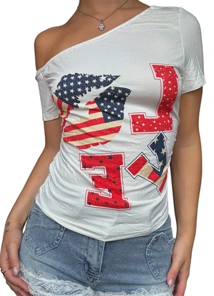 Top épaules dénudées love, marke: COQUETTE, zustand: Neu, größe: S / 36 / 8, 27,00 €, 29,05 € inklusive Vinted-Käuferschutz