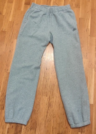 Pantalon vintage Nike oversize gris, marca: Nike, estado: Muito bom, tamanho: L, €18.00, €19.60 inclui Proteção do Comprador
