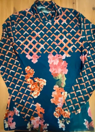 Maglia Zara fantasia geometrica e floreale – maniche lunghe, originale, brand: Zara, condizioni: Ottime, taglia: L / IT 44 / EU 40, €5.00, €5.95 include la Protezione acquisti