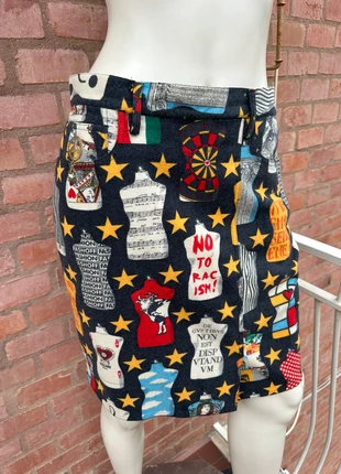 Moschino Pencil Skirt Moulage Mannequin Vintage 90s black Wool Felt Smile Size IT46 L, marke: Moschino, zustand: Sehr gut, größe: L / 40 / 12, 499,00 €, 524,65 € inklusive Vinted-Käuferschutz