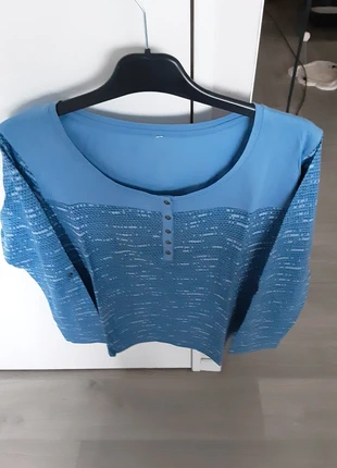 Tee shirt manches longues bleu en coton taille 46/48, marca: pas de marque, estado: Muito bom, tamanho: 4XL / 48 / 20, €3.50, €4.38 inclui Proteção do Comprador