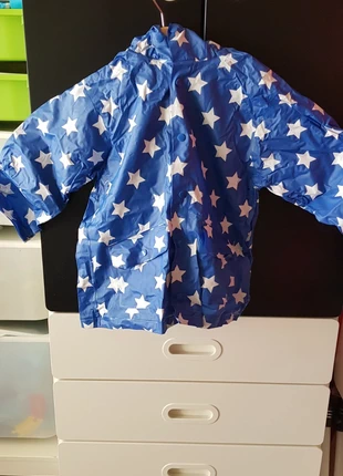 Regenjas met sterrenmotief van Hema, marque: Hema, état: Très bon état, taille: 4 ans / 104 cm, 2,00 €, 2,80 € Protection acheteurs incluse