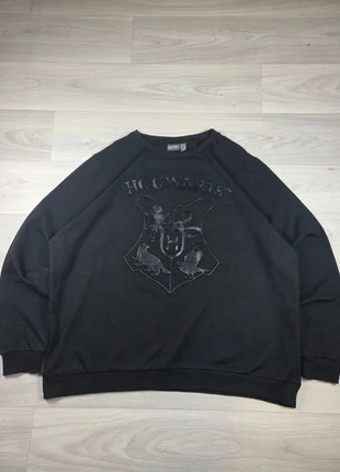 Sweat Harry Potter Hogwarts noir brodé ton sur ton – Taille 2XL, marque: Harry Potter, état: Très bon état, taille: XXL, 14,99 €, 16,44 € Protection acheteurs incluse