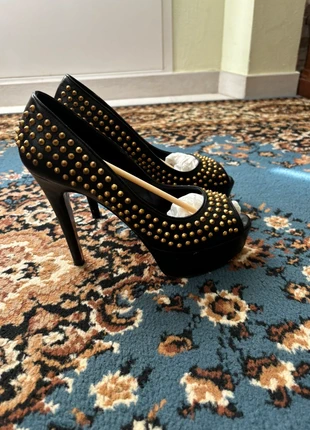 Décolleté in pelle con borchie, marke: Katrin, zustand: Sehr gut, größe: 38, 10,00 €, 11,20 € inklusive Vinted-Käuferschutz
