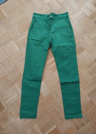 Pantalon vert marque italienne t.S, marke: Boutique indépendante, zustand: Sehr gut, größe: S / 36 / 8, 22,00 €, 23,80 € inklusive Vinted-Käuferschutz