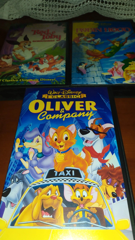 VHS Oliver & Company Walt Disney+Robin Hood,Red E Toby,I Classici Walt Disney(3) 1