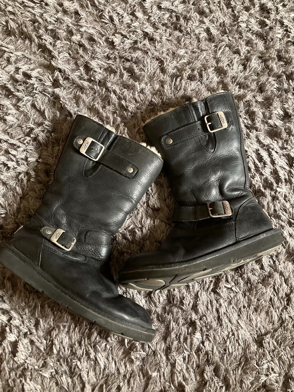 Size 3 clearance ugg boots