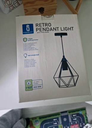 Zwarte lamp, estado: Novo com etiquetas, €10.00, €11.20 inclui Proteção do Comprador