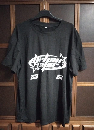 Urban Star 23 Tee | Futuristic Y2K Milano Paris London Streetwear Black T-Shirt, marke: y2k, zustand: Neu, größe: M, 10,00 €, 11,20 € inklusive Vinted-Käuferschutz