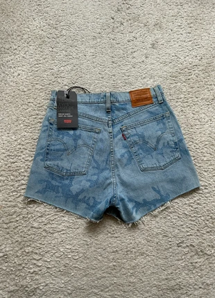 Short en Jean Levi’s Ribcage Bleu Clair - Neuf !!, brand: Levi's, condition: New with tags, size: M / 38 / 10, €29.00, €31.15 includes Buyer Protection Pro