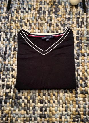Pull tommy Hilfiger taille XL femme noir / col en V / THXL, marque: Tommy Hilfiger, état: Bon état, taille: XL / 42 / 14, 5,10 €, 6,06 € Protection acheteurs incluse
