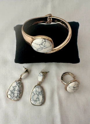 Gold Marble Jewellery Set, brand: Marble, condition: Very good, €35.00, €37.45 includes Buyer Protection