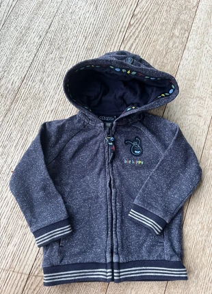 Trui met kap en rits, merk: Maya, staat: Goed, maat: 12-18 maanden / 80 cm, € 2,50, € 3,33 inclusief Kopersbescherming