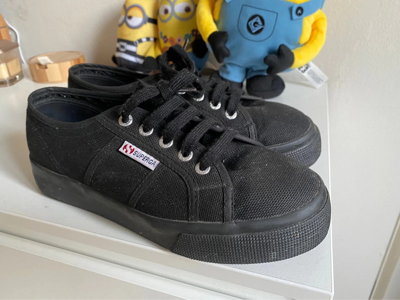 Superga nere 2025 suola alta