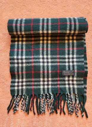 Écharpe Burberry verte, marke: Burberry, zustand: Sehr gut, 25,00 €, 26,95 € inklusive Vinted-Käuferschutz