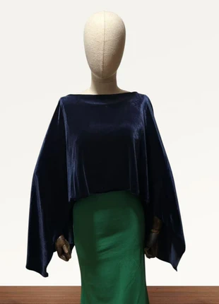 Capa chal, poncho terciopelo azul marino, état: Très bon état, taille: Taille unique, 16,00 €, 17,50 € Protection acheteurs (Pro) incluse