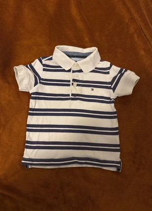 Baby polo, merk: Tommy Hilfiger, staat: Goed, maat: 9-12 maanden / 74 cm, € 5,00, € 5,95 inclusief Kopersbescherming