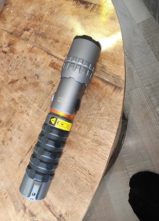 Nebo Slideking 2000lumens zaklamp, merk: Nebo, staat: Goed, € 30,00, € 32,20 inclusief Kopersbescherming