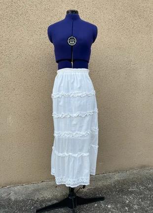 🤍 Jupe vintage blanche à volants – esprit bohème et romantique, staat: Heel goed, maat: M / 38 / 10, € 17,00, € 18,55 inclusief Kopersbescherming