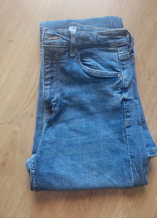 Vaqueros flare azules de bershka, marca: Bershka, estado: Muy bueno, tamaño: S / 36 / 8, 8,00 €, 9,10 € Protección al comprador incluida