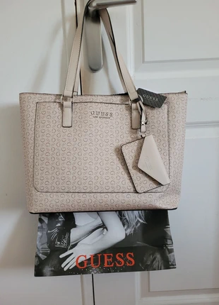Sac GUESS sac cabas GUESS neuf avec étiquette sac avec pochette assortie, brand: GUESS, condition: New with tags, €65.00, €68.95 includes Buyer Protection