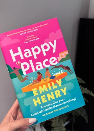 Happy Place - Emily Henry Hardback, estado: Muito bom, €12.00, €13.30 inclui Proteção do Comprador