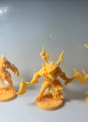 Lizard men miniatures, brand: D&D, condition: New without tags, £7.00, £8.05 includes Buyer Protection