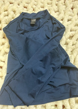 Top bleu Shein – crop top à col roulé manches longues 💙, marque: Shein, état: Très bon état, taille: S / 36 / 8, 4,00 €, 4,90 € Protection acheteurs incluse