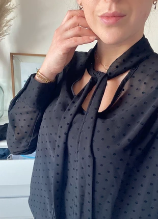 Chemisier col lavallière, staat: Heel goed, maat: S / 36 / 8, € 3,00, € 3,85 inclusief Kopersbescherming