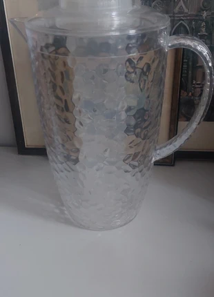 New plastic jug with lid and infuser, merk: no brand, staat: Nieuw zonder prijskaartje, € 2,50, € 3,33 inclusief Kopersbescherming