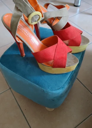 Scarpe alte con plateau n. 39 vera pelle, marque: Doppiosenso, état: Bon état, taille: 39, 9,00 €, 10,15 € Protection acheteurs incluse