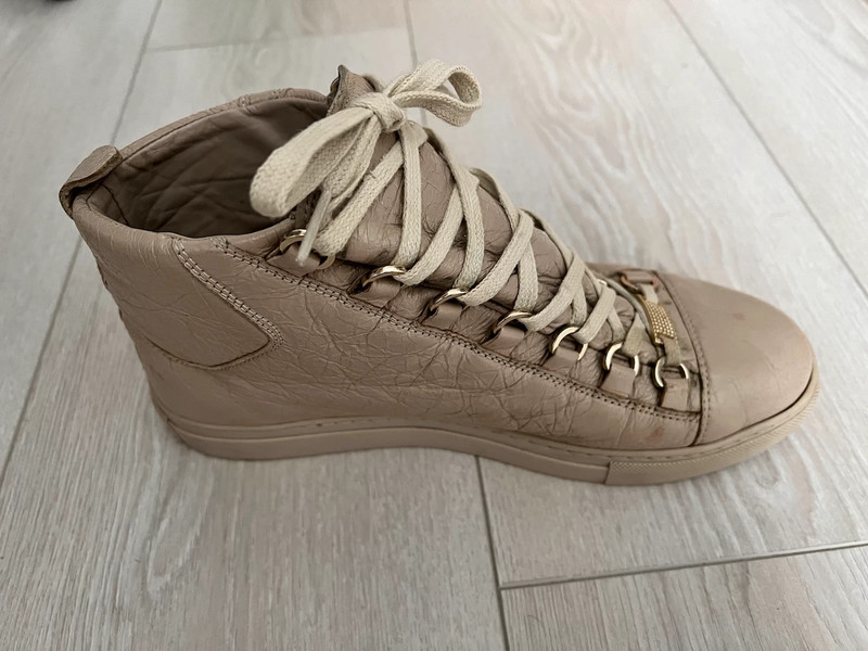 Balenciaga Arena beige