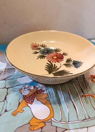 Plat sur pieds st Clément fleurs, marke: St Clément, zustand: Gut, 25,00 €, 26,95 € inklusive Vinted-Käuferschutz