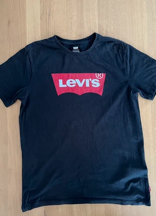Tee-shirt manches courtes Levi’s noir homme taille M, marca: Levi's, estado: Muito bom, tamanho: M, €10.00, €11.20 inclui Proteção do Comprador