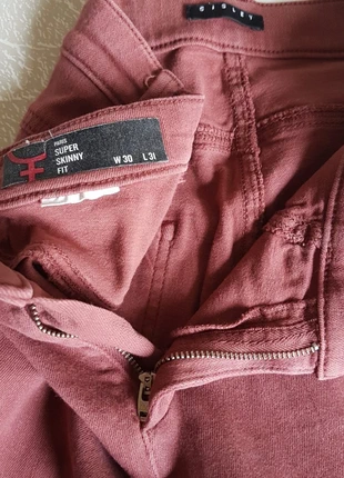 Jean Sisley femme w30 , marque: Sisley, état: Bon état, taille: L / 40 / 12, 8,00 €, 9,10 € Protection acheteurs incluse