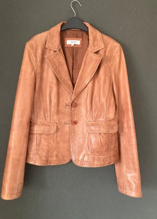Short style, smart casual women’s leather jacket. Next size 10, brand: Next, condition: Very good, size: M / 10, £28.00, £30.10 includes Buyer Protection