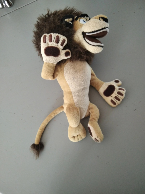 Alex lion de Madagascar Vinted
